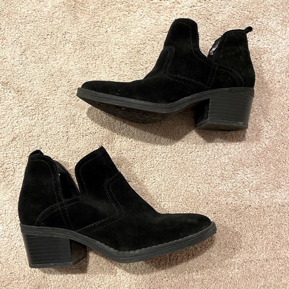 Black ankle boots